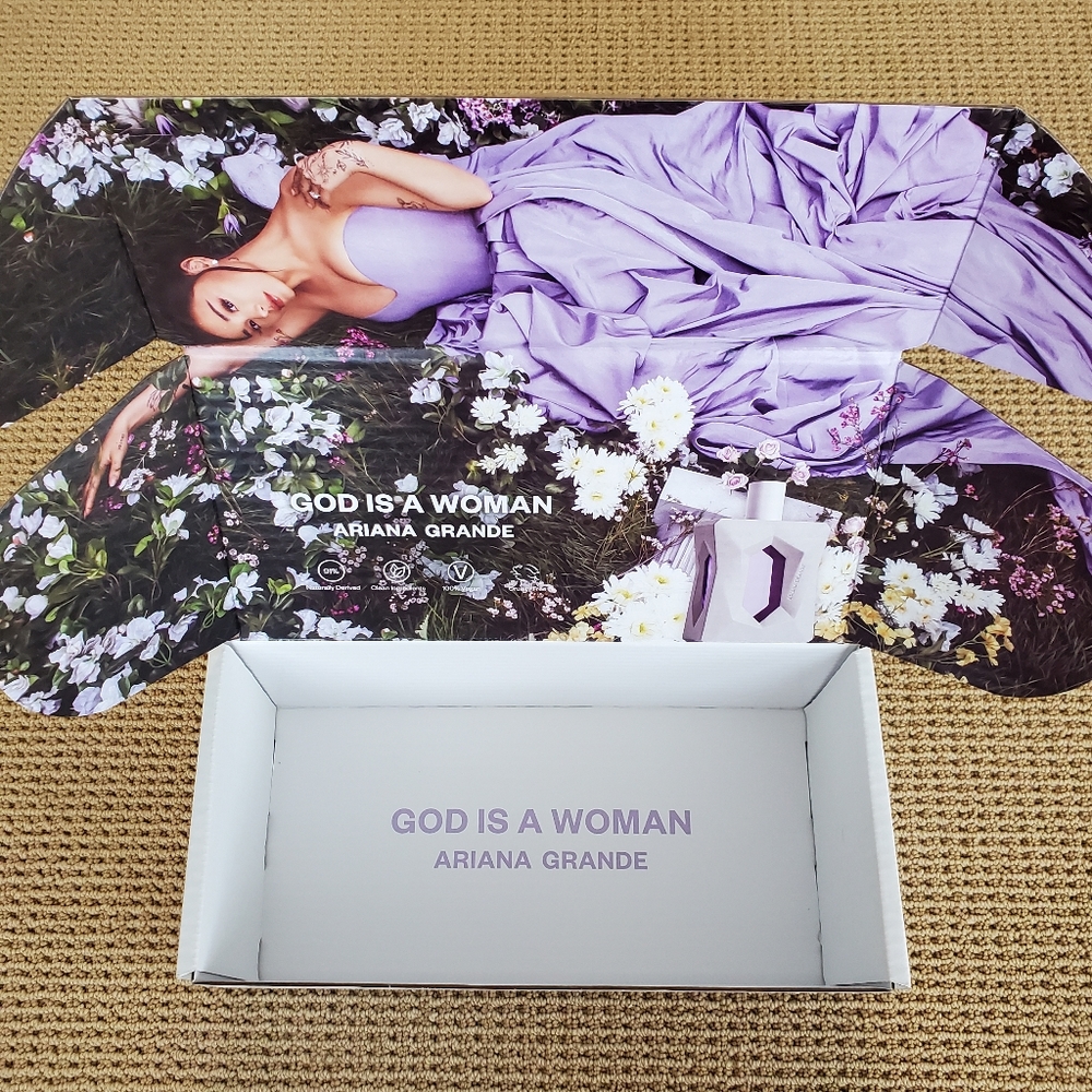 ARIANA GRANDE God is a Woman Limited Edition FAN BOX ONLY From Gift Set ARI